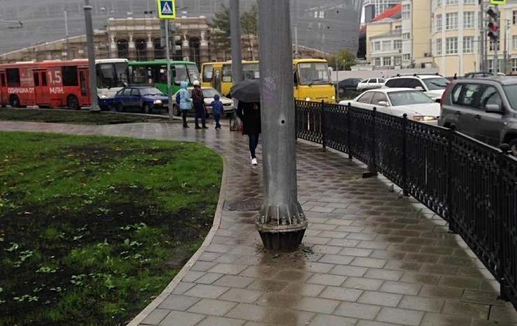 Unexpected meeting. - My, Friend, Women, Sidewalk, Pillar, Story, Women