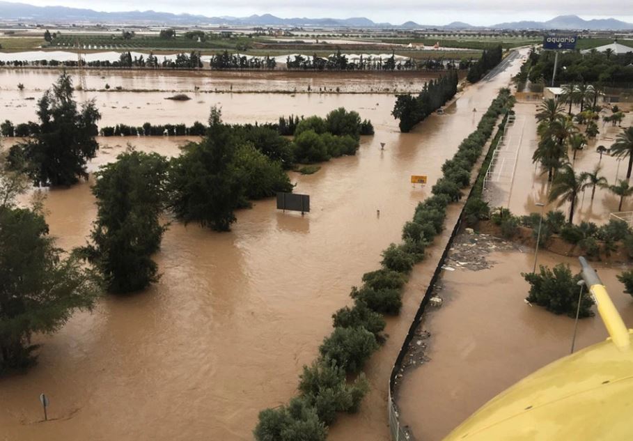 Flooding in Spain - the road of death. - Flood, Spain, Death, Collapse, Tornado, Nature, Longpost, Потоп