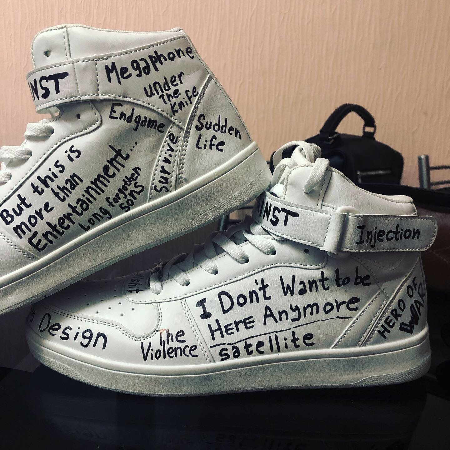 We take white crosses ... three markers, and we make an exclusive))) - My, Creative, Sneakers, Rise against, Fan art, Painting, Longpost