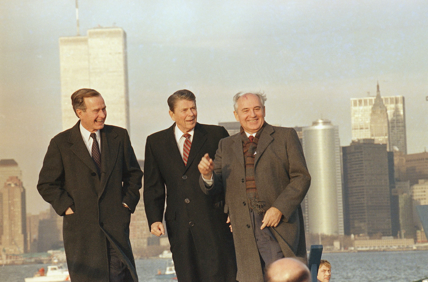 George Bush, Ronald Reagan and Mikhail Gorbachev, 1988 - Retro, Ronald Reagan, Mikhail Gorbachev, USA, the USSR, The photo, George Bush