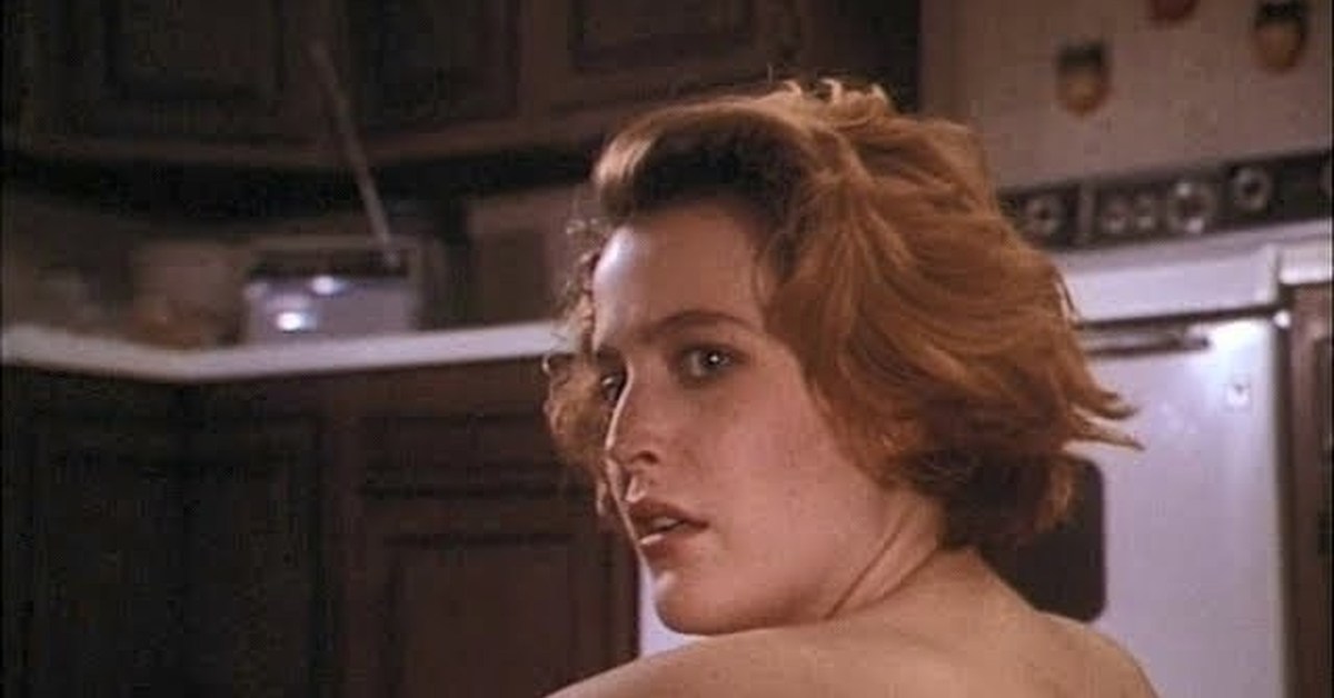 Gillian Anderson's first role (the one for adults) - NSFW, Gillian Anderson, Strawberry, Boobs, Film criticism, Breast, Celebrities, Storyboard, Video