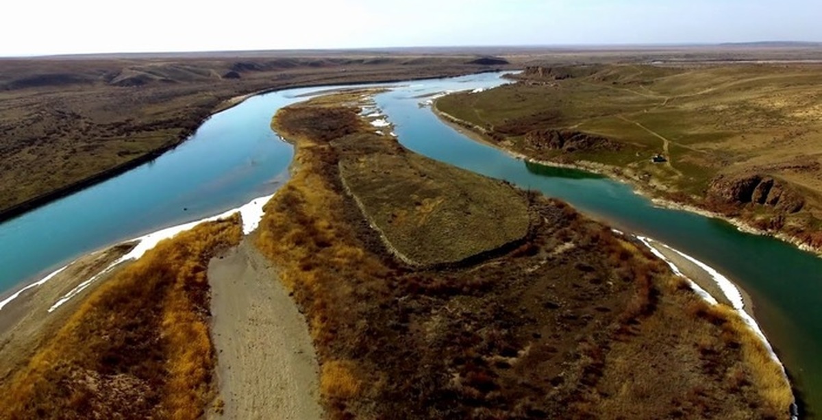 Самая большая река казахстана. Река или. Река или в Казахстане. Реки Казахстана. Ил в реке.